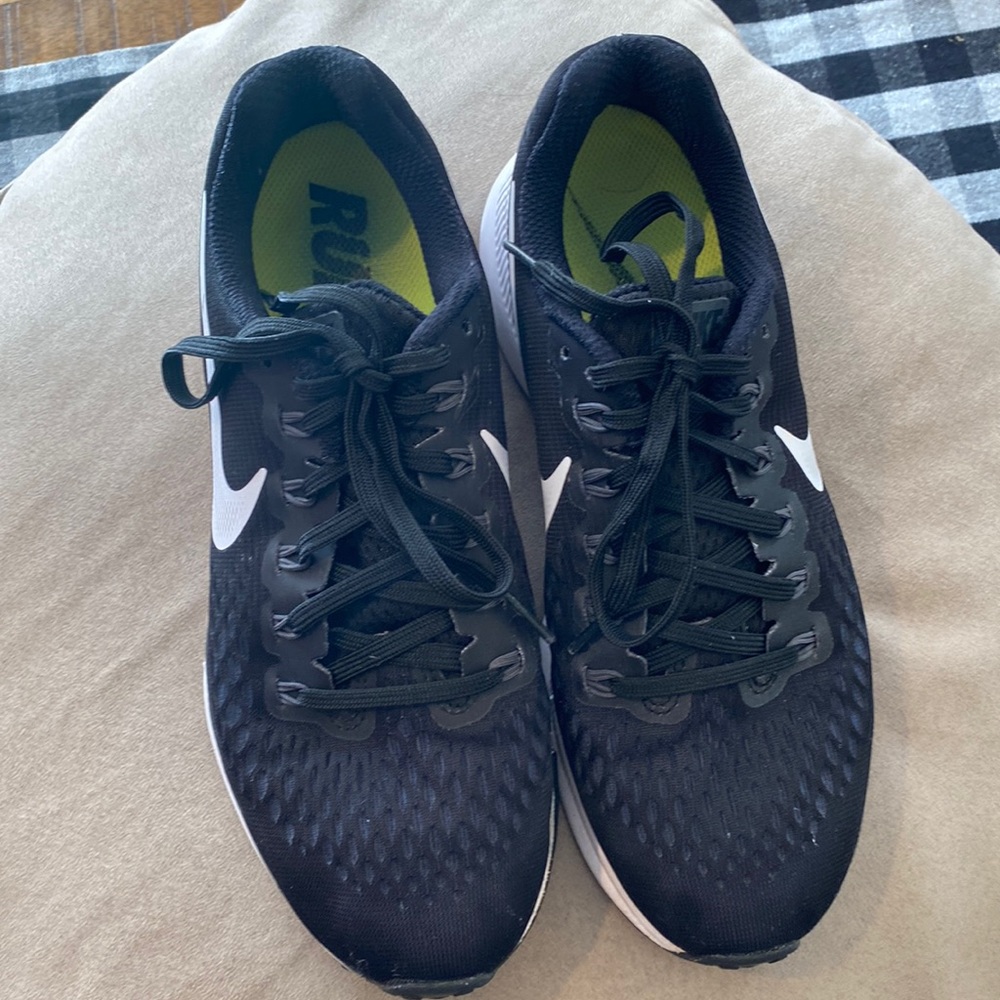 Nike zoom running shoes